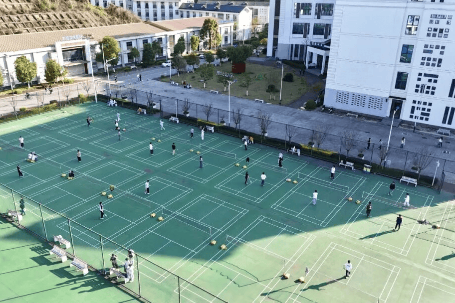 重慶城科大學校園的澎湃春天